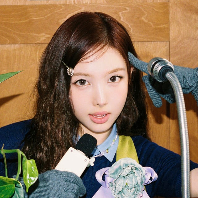 NAYEON